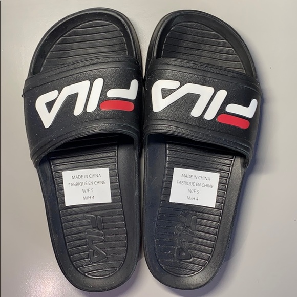 Fila Slides - Picture 1 of 4